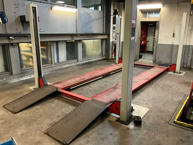 Hefbrug - afbeelding 1 van  10