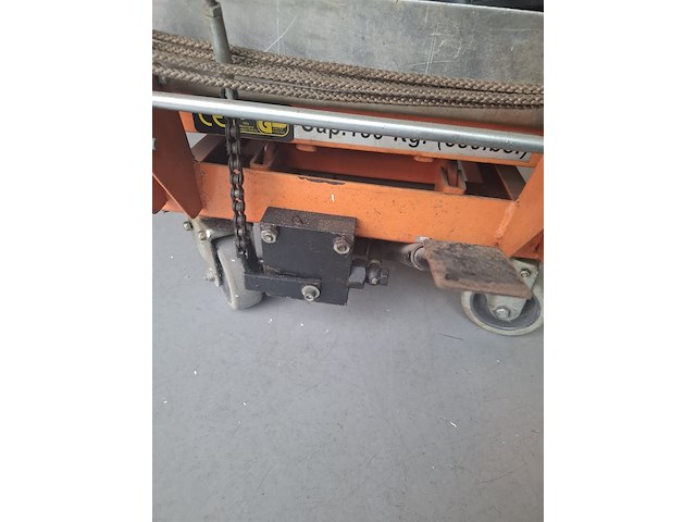 Heftafels en intern transport - afbeelding 2 van  11