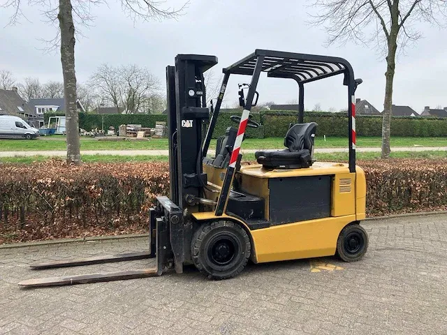 Heftruck caterpillar ep25k-pac elektrisch 2500kg - afbeelding 1 van  1