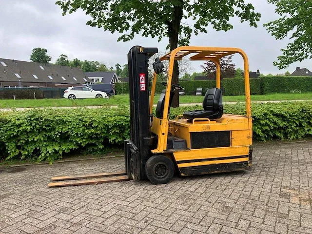 Heftruck caterpillar f35 elektrisch 1400kg - afbeelding 1 van  1