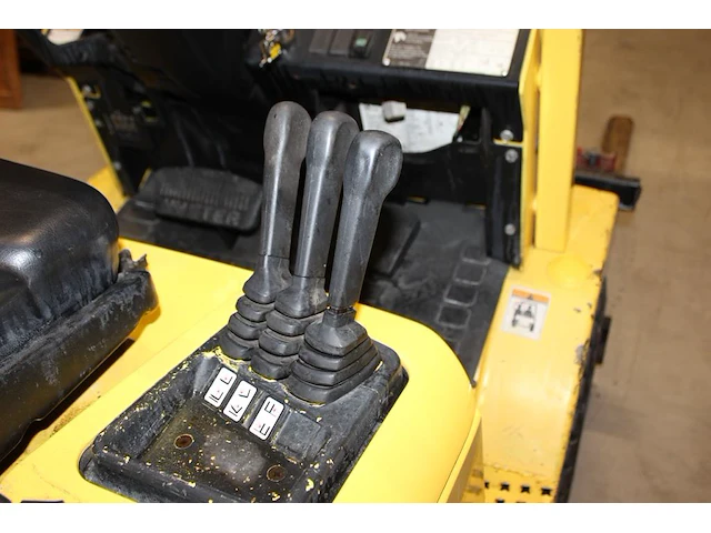 Heftruck hyster 1.75 lpg. bouwjaar 1999. afgelezen draaiuren 770.7. maximale hefhoogte 4.80 meter. met side... - afbeelding 8 van  10