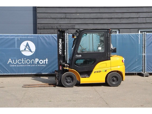 Heftruck hyundai 25d-9e diesel 1852kg 4.7m 2017 - afbeelding 1 van  1