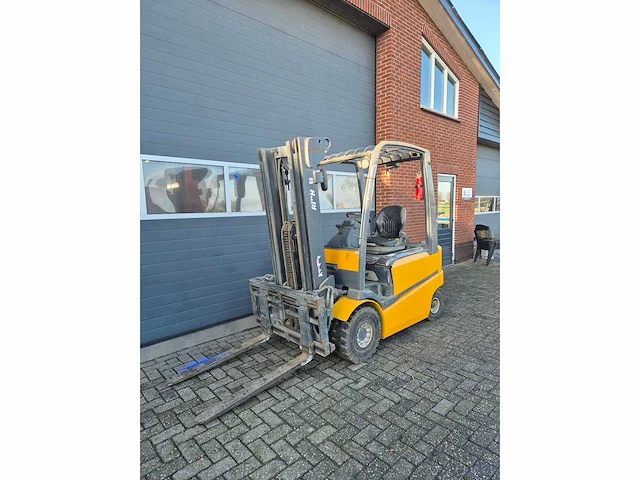 Heftruck jungheinrich efg 425k diesel 2500kg - afbeelding 1 van  1