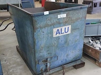 Heftruck kiepbak met aluminium spaanders - afbeelding 1 van  6