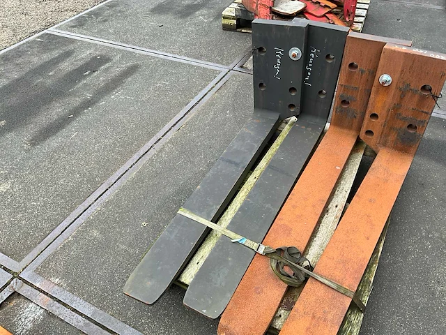 Heftruck lepel (2x) - afbeelding 1 van  3