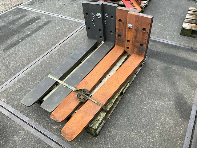Heftruck lepel (2x) - afbeelding 1 van  4