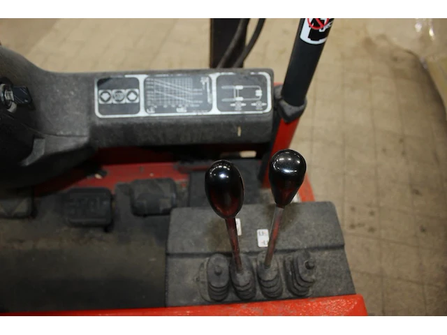 Heftruck linde e15 met sideshift, driedelige mast, maximale hefhoogte 655 cm, maximaal hefvermogen 1500 kg ... - afbeelding 5 van  6