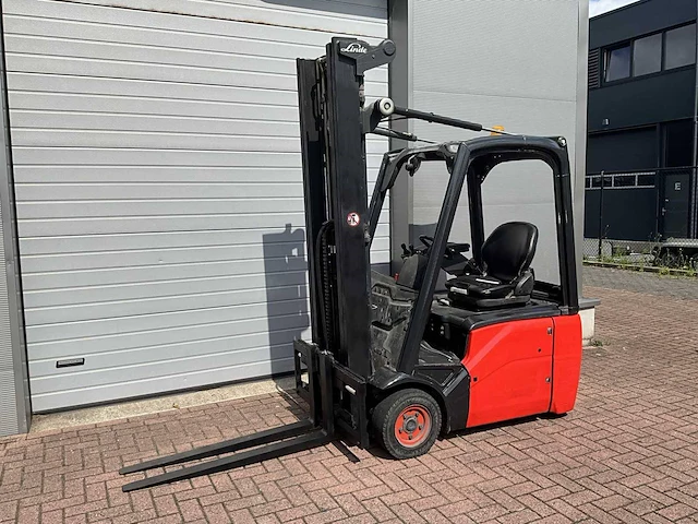 Heftruck linde e16c-01 elektrisch 1600kg 2009 - afbeelding 1 van  1