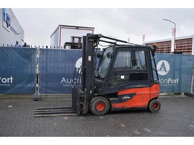 Heftruck linde e25 elektrisch 2500kg - afbeelding 1 van  1