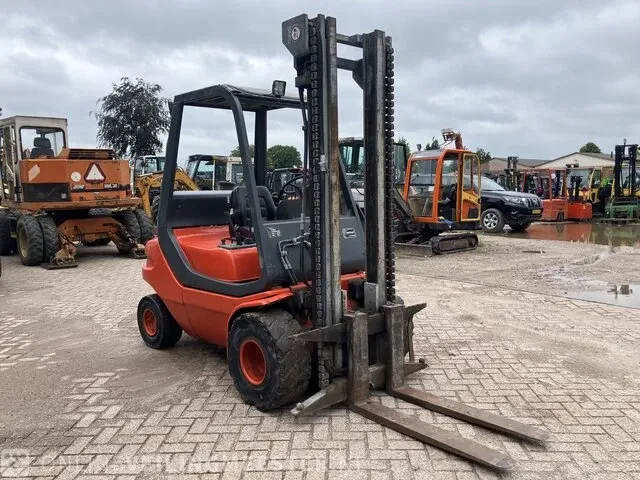 Heftruck linde, h30d, rood, bouwjaar 1990 - afbeelding 12 van  13