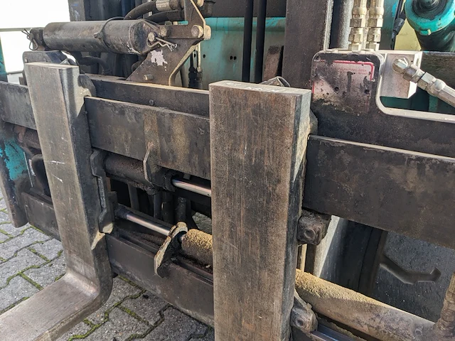 Heftruck lpg, yang, fg25tiii, groen/beige, 1998 - afbeelding 3 van  24