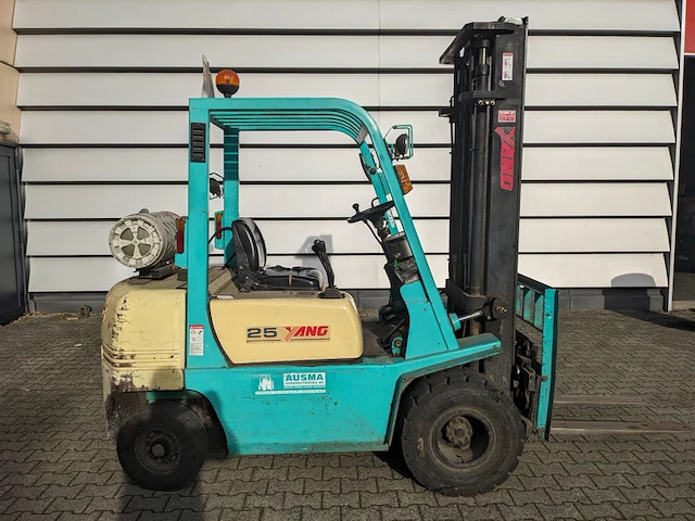Heftruck lpg, yang, fg25tiii, groen/beige, 1998 - afbeelding 1 van  24