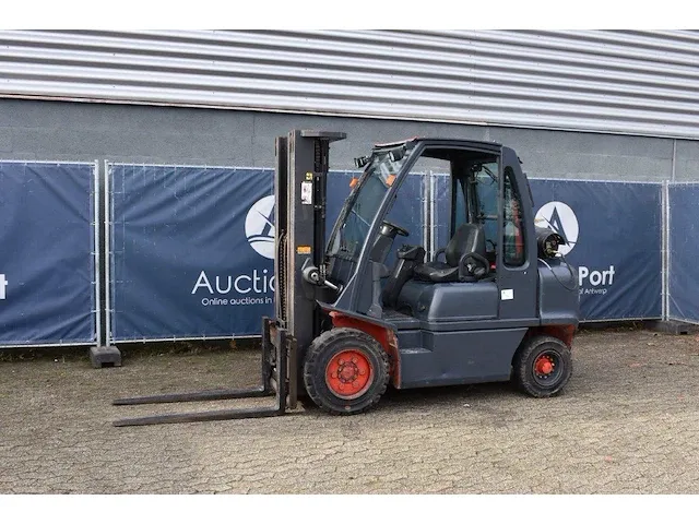 Heftruck nissan ugd-02a30pq lpg 3000kg - afbeelding 1 van  1