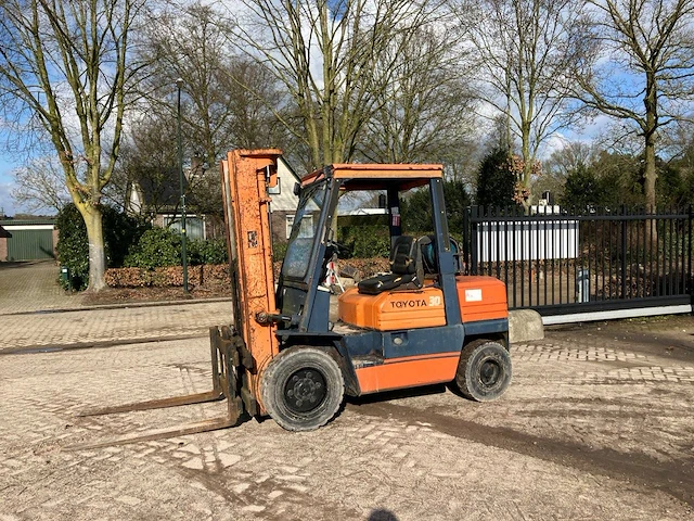 Heftruck toyota 02-5fg30 lpg - afbeelding 1 van  1
