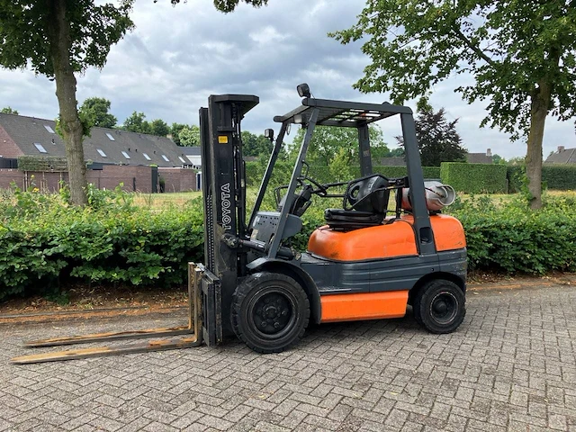 Heftruck toyota 02-6fgf-30 lpg 2750kg 3.3m 1994 - afbeelding 1 van  1