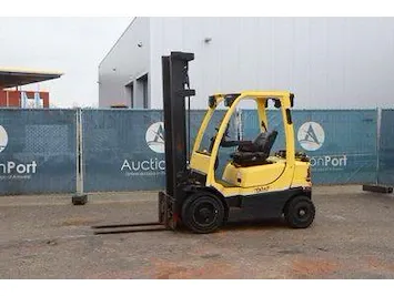 Heftrucks - graafmachines - reachtrucks - machines