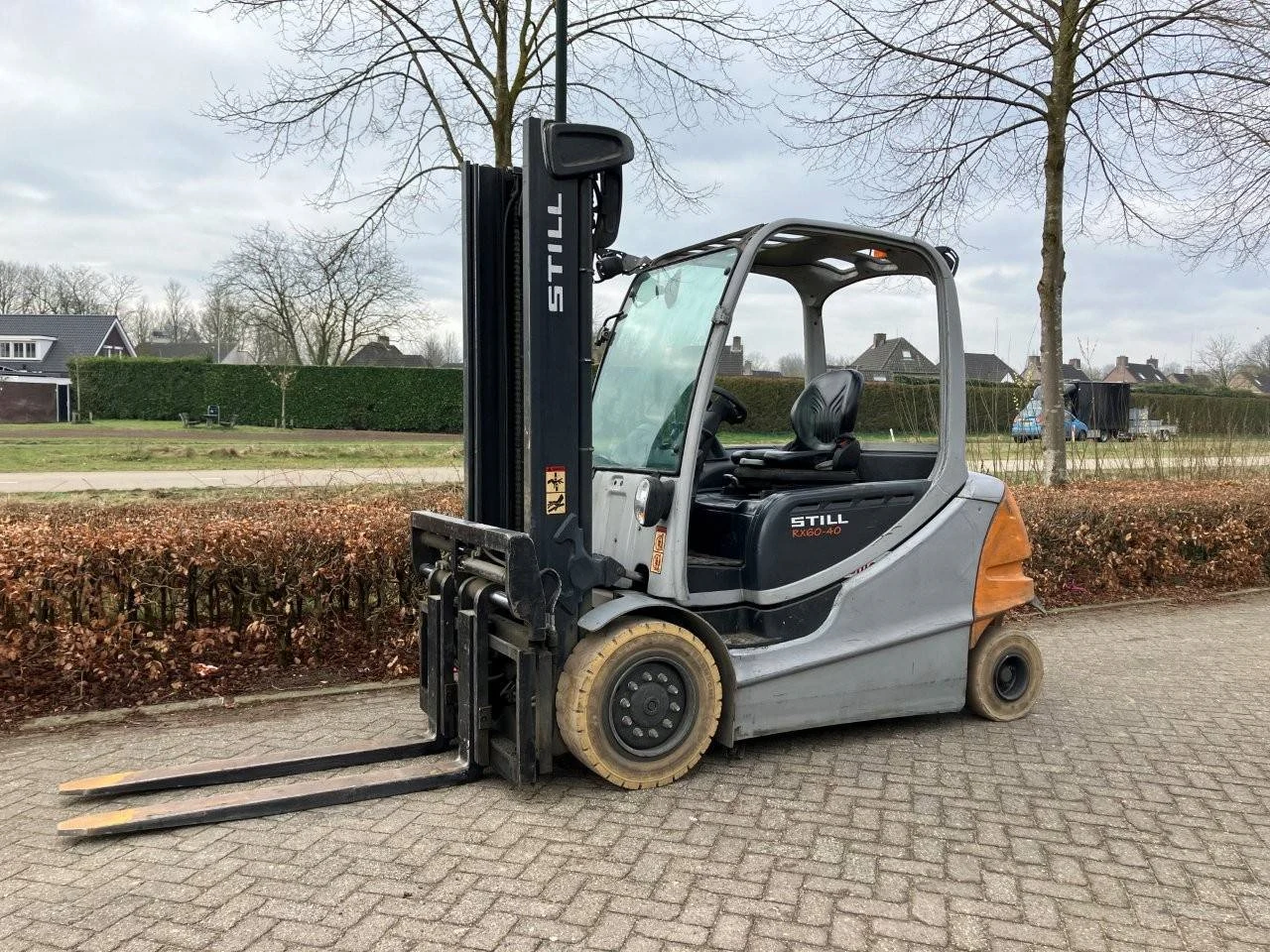 Heftrucks - graafmachines - wielladers - hoogwerkers - machines
