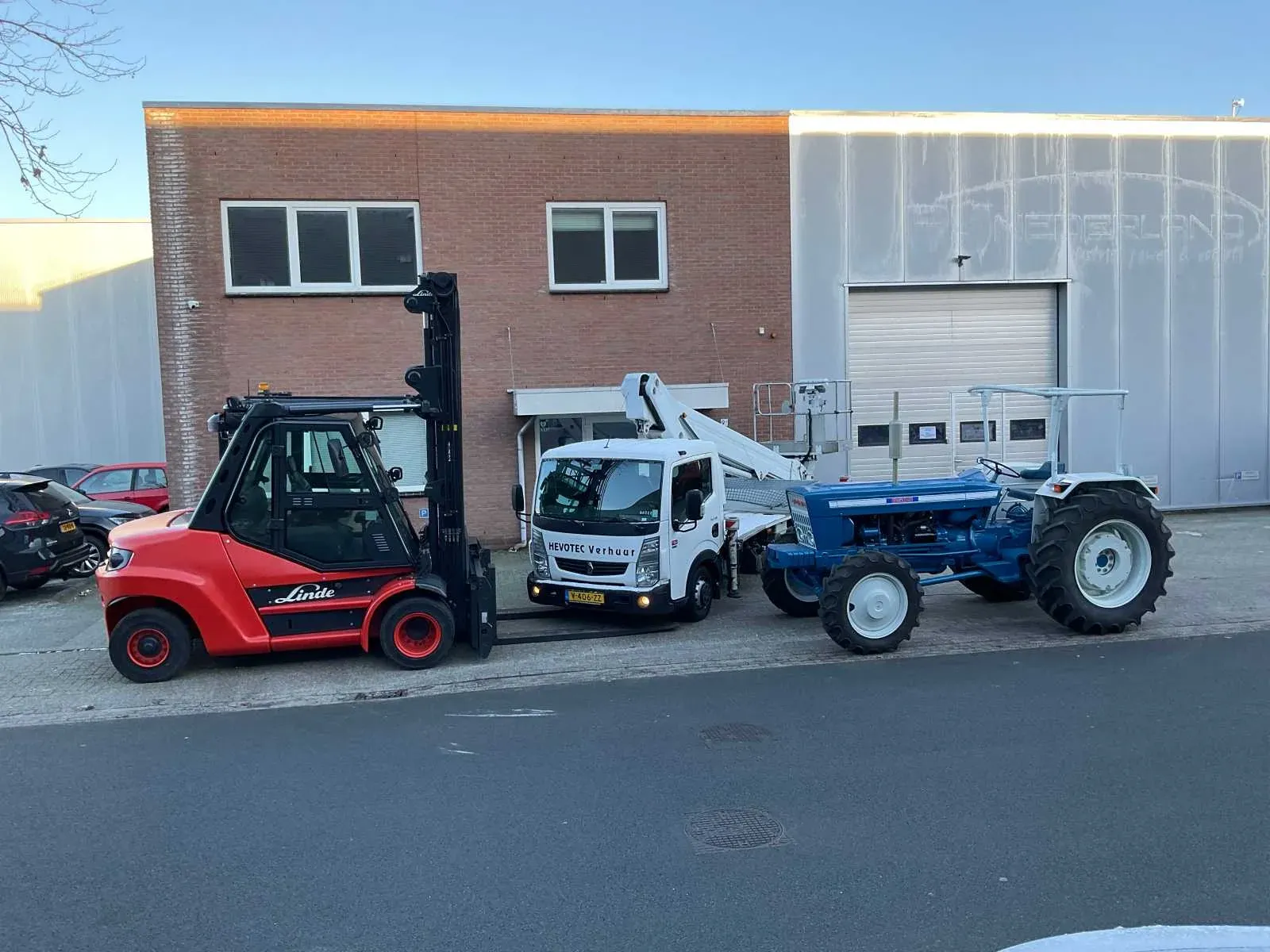 Heftrucks, aanhangwagens, hoogwerkers, oldtimer tractoren en palletwagens