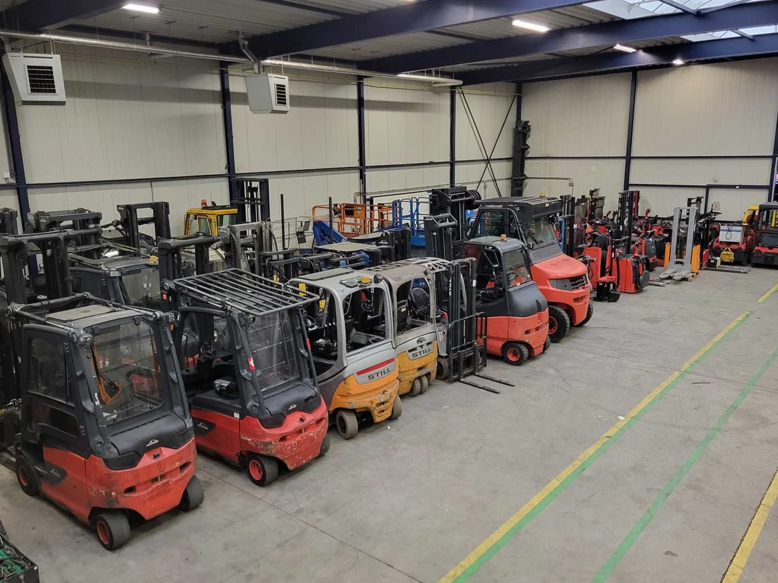 Heftrucks, magazijntrucks, kranen en hoogwerkers