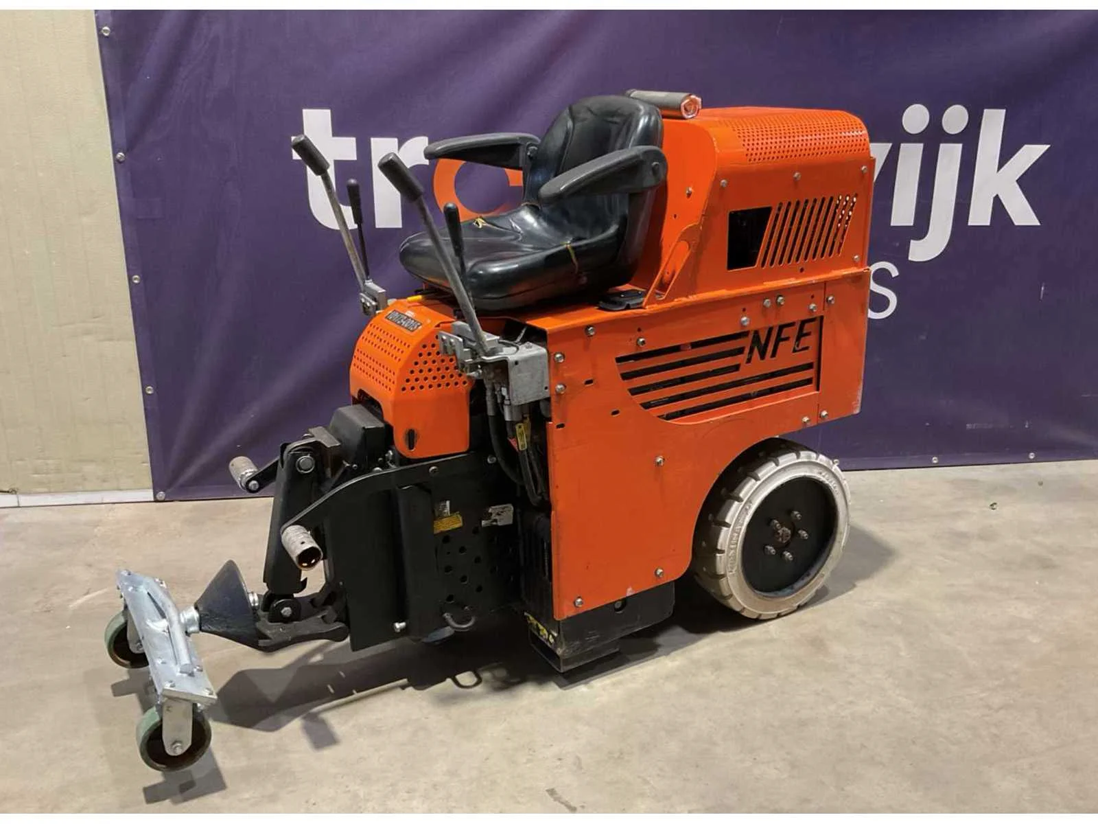 Heftrucks, rioolmachines, grondverzetmachines, transport en ex-rental