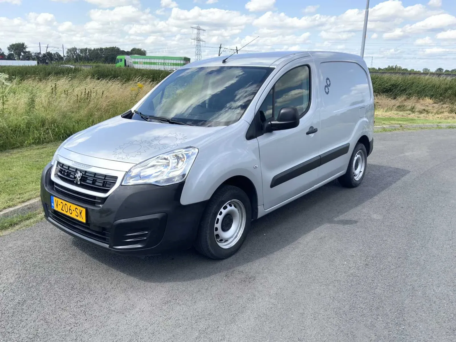 Heftrucks, stapelaars, gereedschappen, aggregaten en schoonmaakmachines