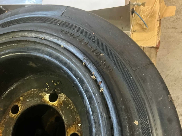 Heftruckwiel (8x) - afbeelding 9 van  11