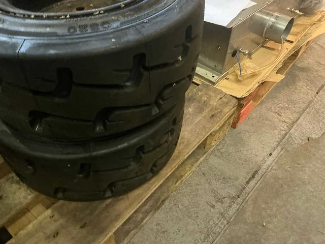 Heftruckwiel (8x) - afbeelding 10 van  11