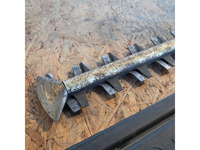 Heggenschaar - 65cm - 230v bosch, ahs 65-34, bouwjaar 2019 - afbeelding 3 van  5