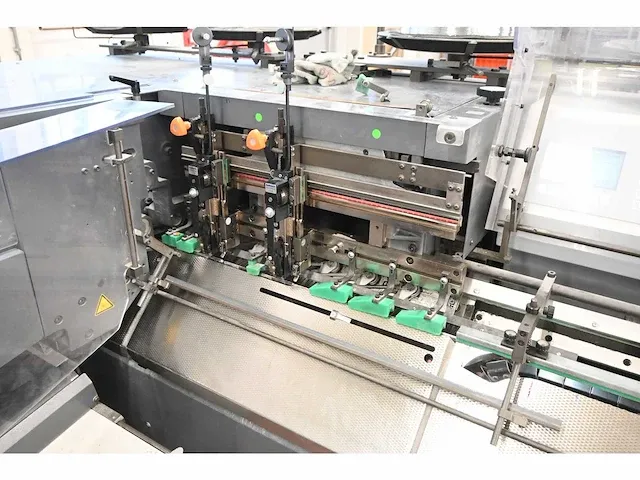 Heidelberg - stitchmaster st300 - verzamelhechtmachine - 2004 - afbeelding 31 van  35