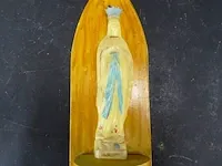 Heilige op houten console