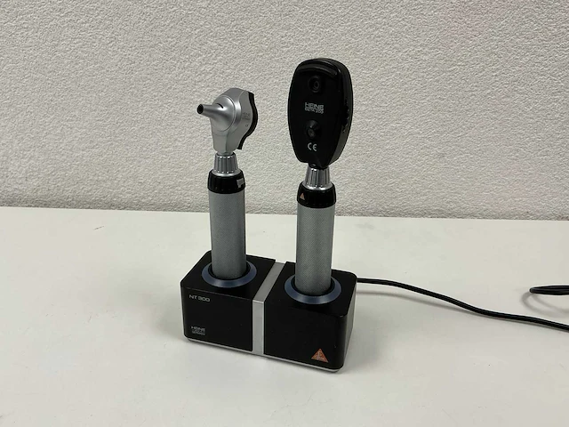 Heine beta200 oftalmoscoop en otoscoop set (incl. oplaadstation) - afbeelding 1 van  3