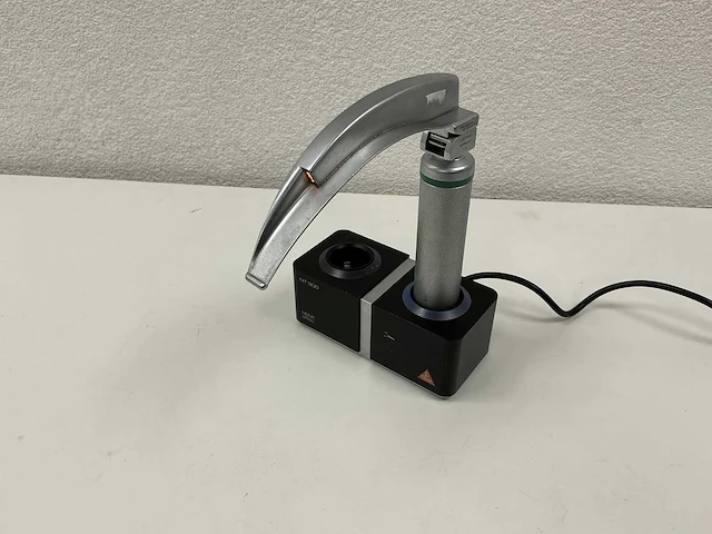 Heine laryngoscoop inclusief oplaadstation - afbeelding 2 van  5