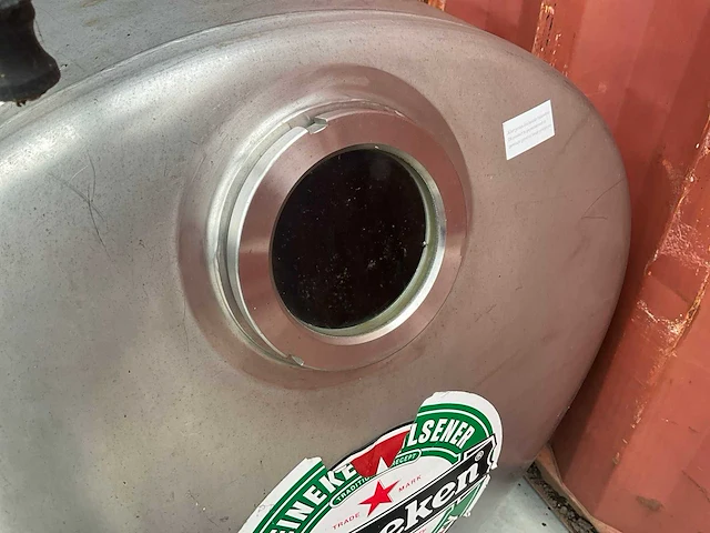 Heineken biertank - 1000 liter - opslagtank - afbeelding 11 van  12