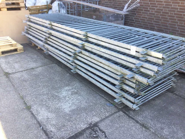 Hekwerk 395x100 cm. (11x) - afbeelding 3 van  4