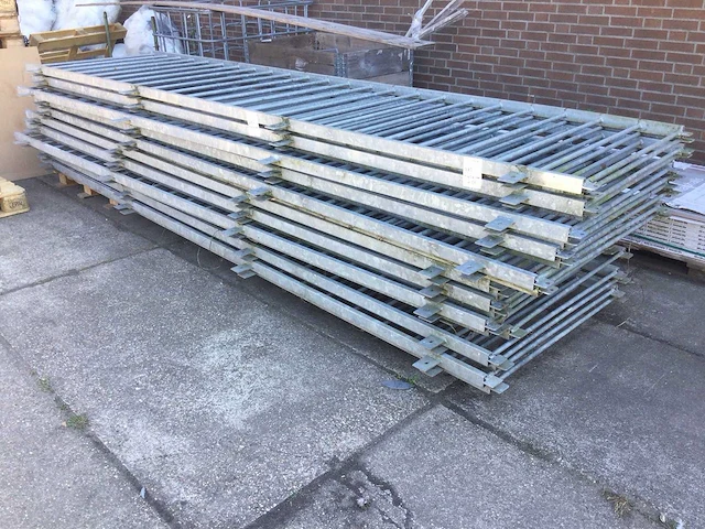 Hekwerk 395x100 cm. (11x) - afbeelding 4 van  4