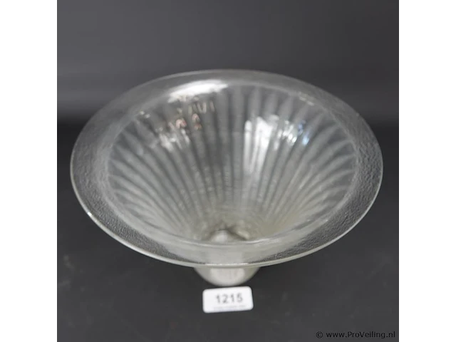 Helderglazen "sonoor" trechtervaas met tincraquelé, ontwerp a.d.copier 1935, uitvoering glasfabriek leerdam kleine chip - afbeelding 3 van  5