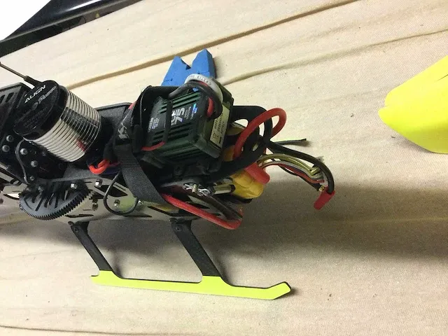Helicopter modelbouw - afbeelding 7 van  12