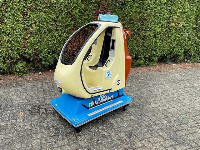Helikopter kiddy ride - afbeelding 1 van  10
