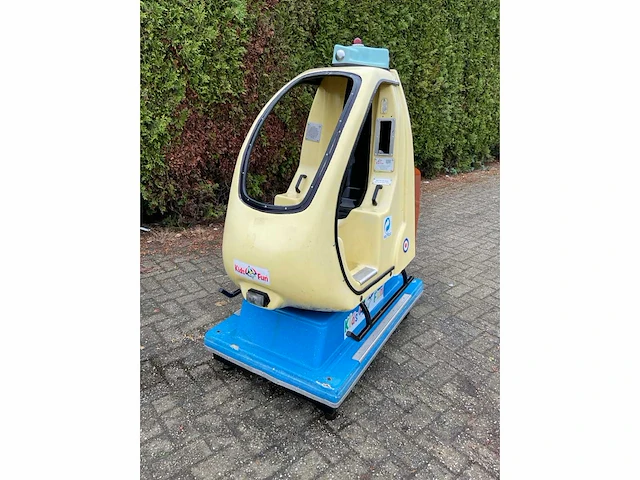 Helikopter kiddy ride - afbeelding 4 van  10