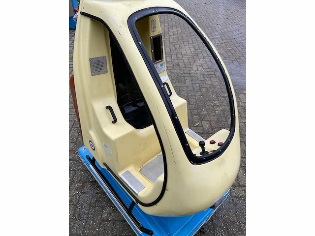 Helikopter kiddy ride - afbeelding 6 van  10