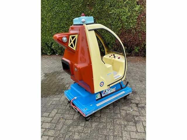 Helikopter kiddy ride - afbeelding 10 van  10