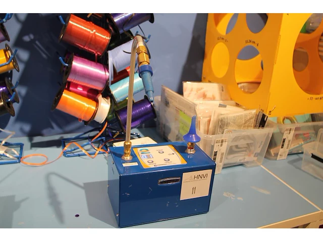 Heliumballon opblaasset bestaande uit workstation countertop inflator conwin duplicator 2 inflator, manomet... - afbeelding 1 van  4