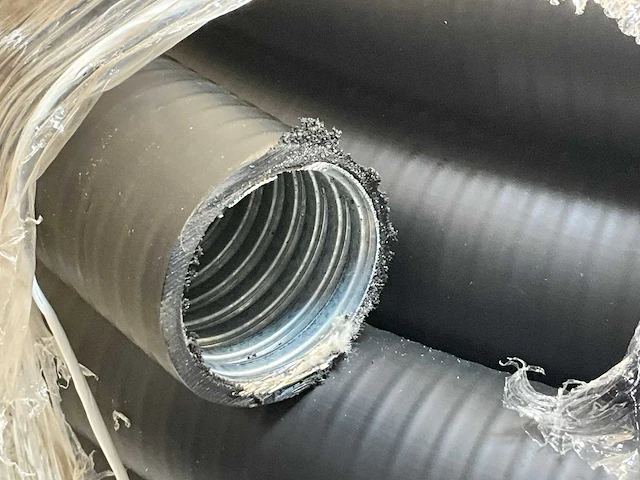 Hellermann tyton helaguard beschermslang met vloeistofdichte pvc mantel - afbeelding 4 van  5
