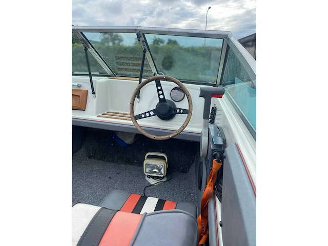 Hellwig v470 marathon speedboot - afbeelding 7 van  13