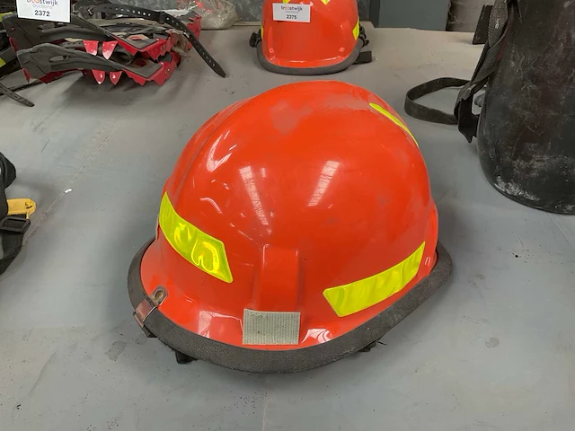 Helm - afbeelding 4 van  5