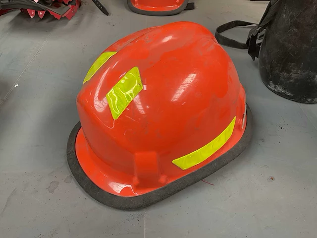 Helm - afbeelding 2 van  5
