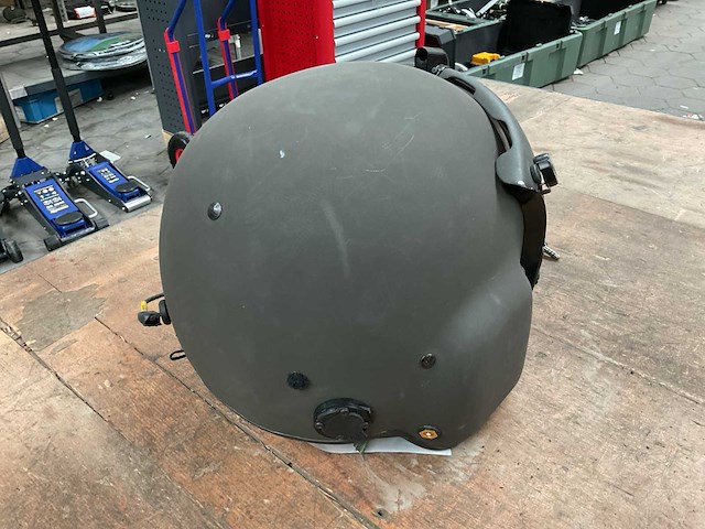Helm - afbeelding 4 van  6