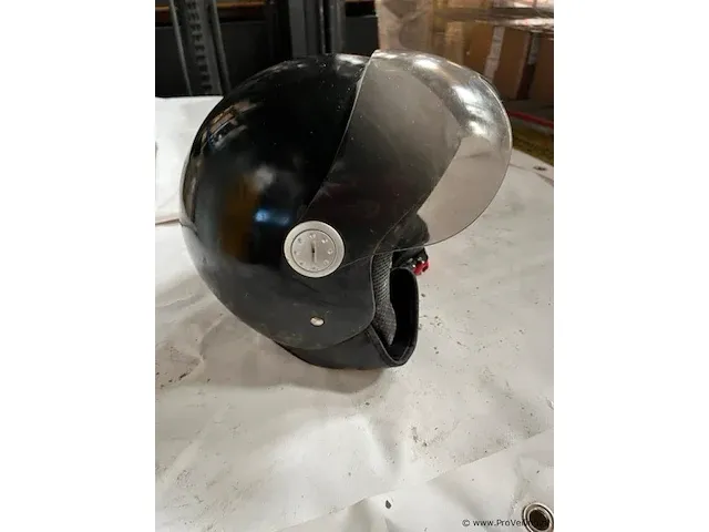 Helm - afbeelding 1 van  2