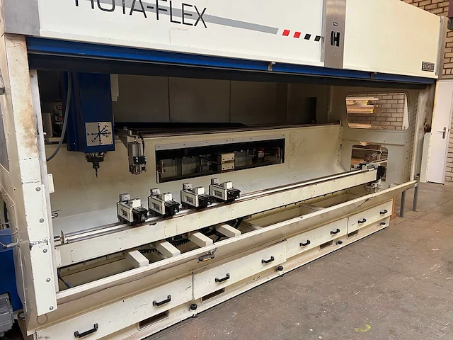 Hemag - 2009 - rotaflex rfw-3000d - cnc-bewerkingscentra - afbeelding 10 van  23
