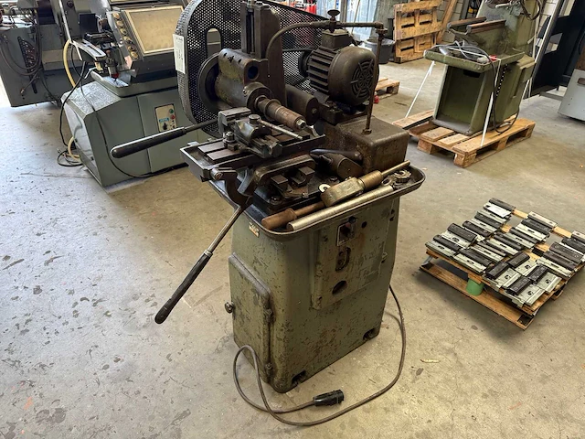 Hembrug - freesmachines - afbeelding 1 van  5